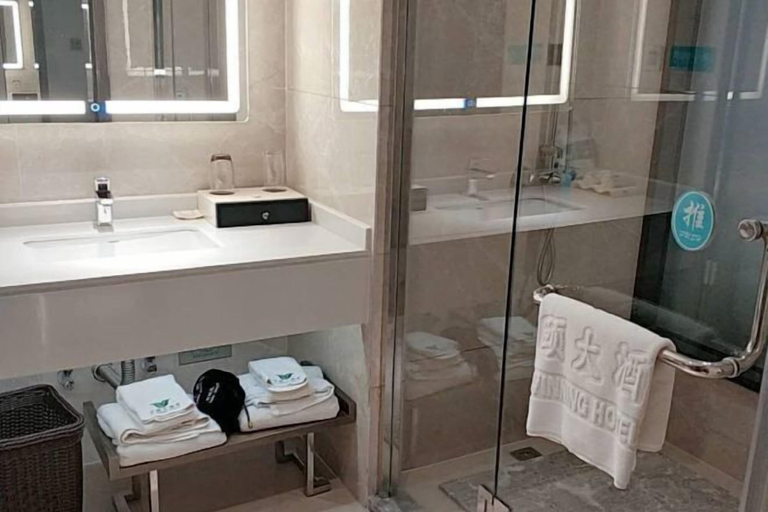 Bathroom 4, Huaijia Art Hotel, Qinzhou