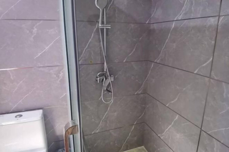 Bathroom 3, Basu Nujiang Yun Hotel, Chamdo