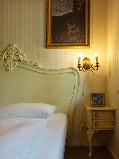Bedroom 5, Das kleine Schwarze - Bed & Breakfast, Hamburg