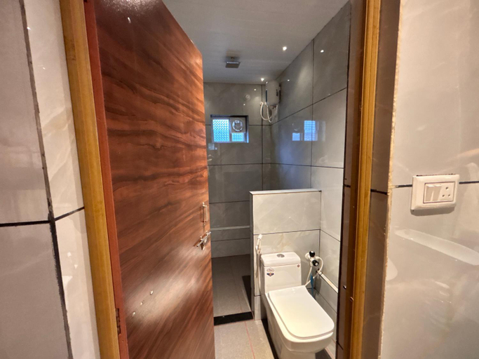 Bathroom 4, Butterfly Guest House, Uttara Kannada