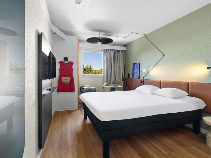 Bedroom 3, ibis Auch, Gers