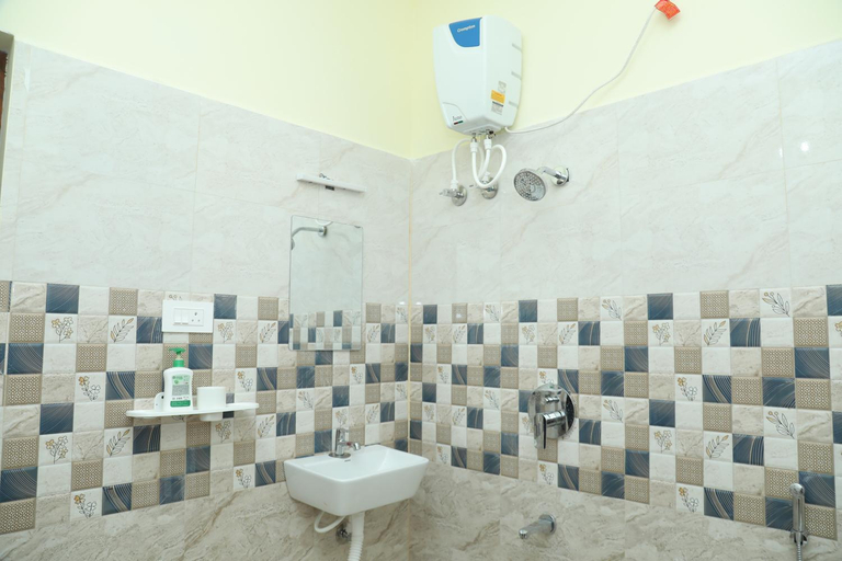 Bathroom 5, serene cottage, Vellore