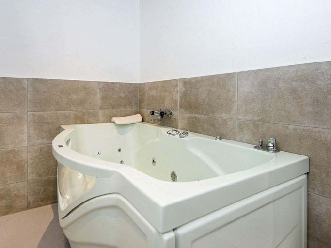 Bathroom 3, 5 Star Holiday Home in Romo, Tønder