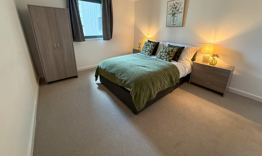 Bedroom 3, Spacious City Centre 2 Bedroom Apartment, Sefton