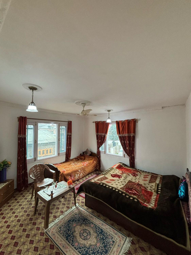 Others 3, Karnai Residency, Srinagar