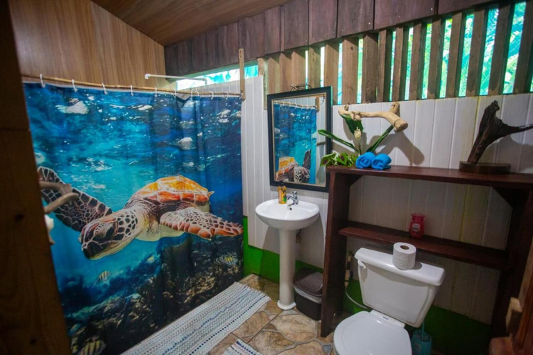 Bathroom 2, Los Paniquines Ecolodge, Osa