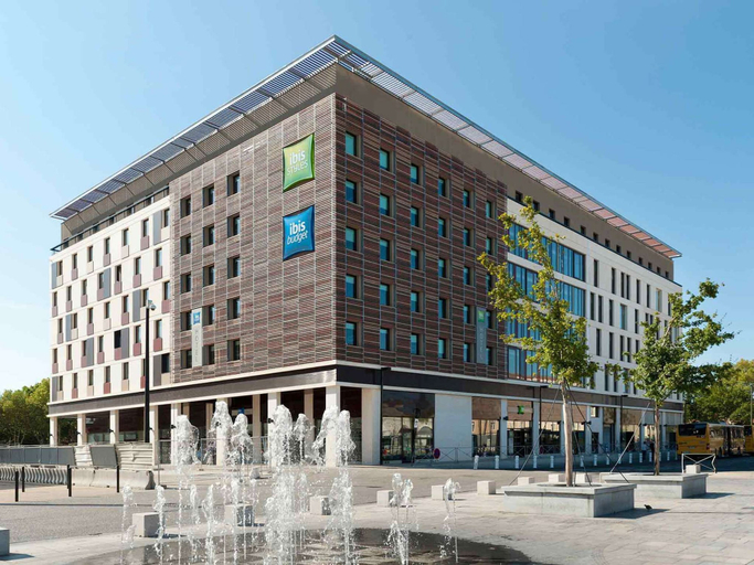 Exterior & Views 2, ibis budget Nimes Centre Gare, Gard