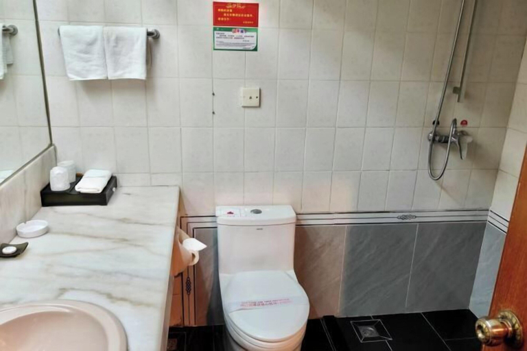Bathroom 3, Ronglian Hotel, Foshan