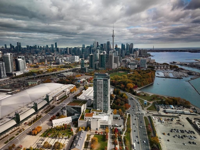 Aerial view, Modern Waterfront Stay, Toronto