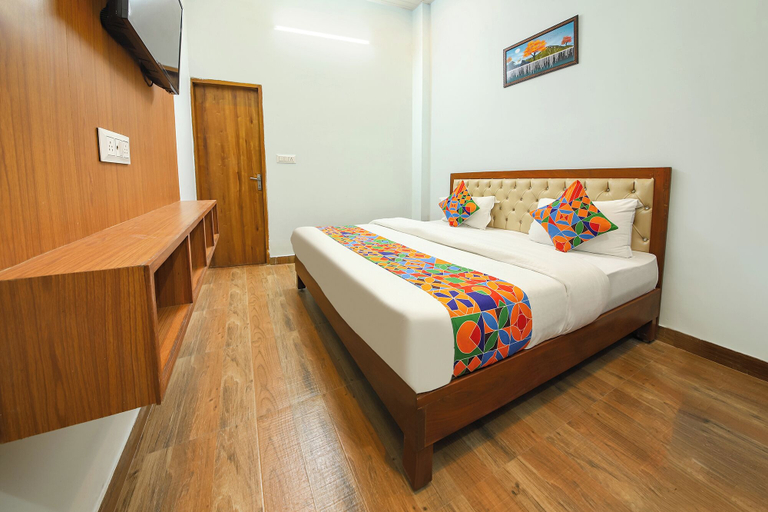 Room 4, Fabhotel Royal Om River Resort, Dehradun