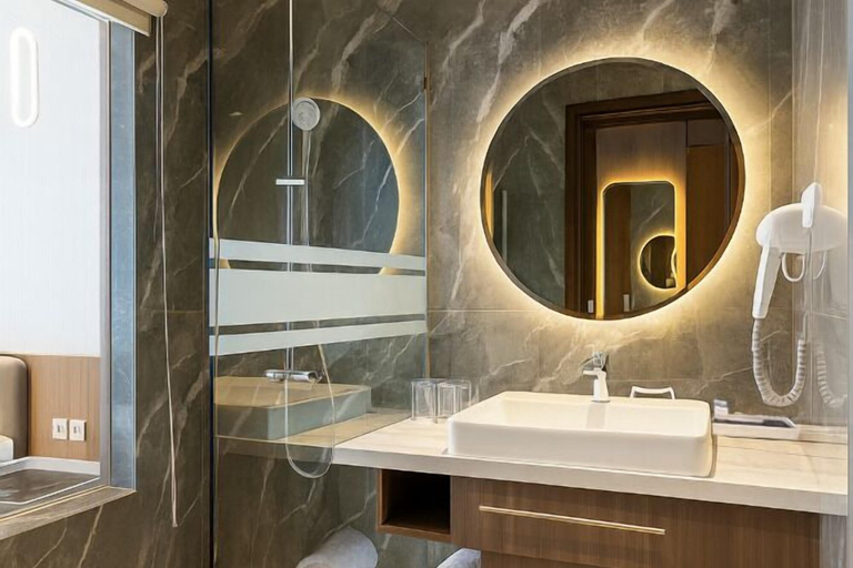 Bathroom 5, Ijen Suites Resort & Convention Malang, Malang