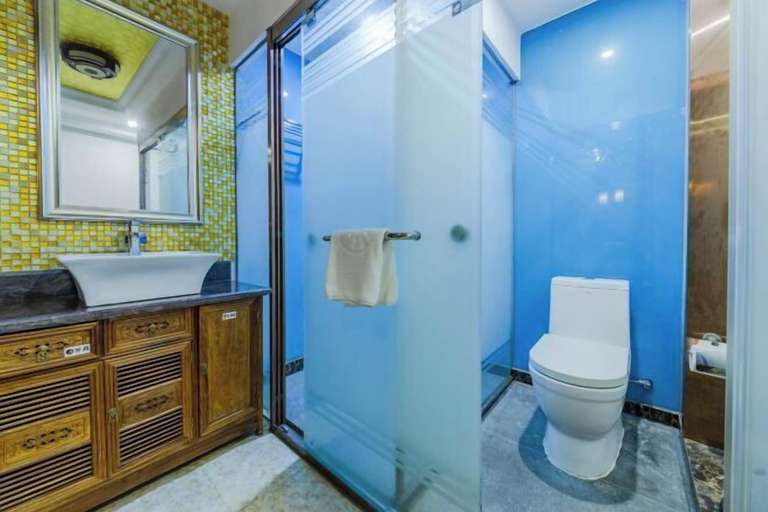 Bathroom 4, Xingchen Haitian Resort, Jiangmen