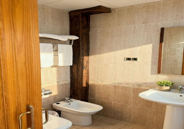 Bathroom 2, MESON HOTEL EL 21, Almería