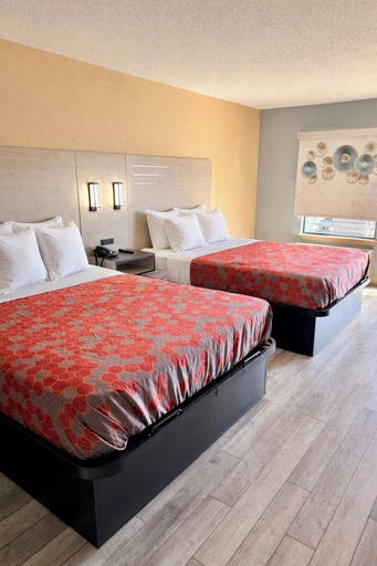 Bedroom 3, Milan Inn & Suites, Gibson