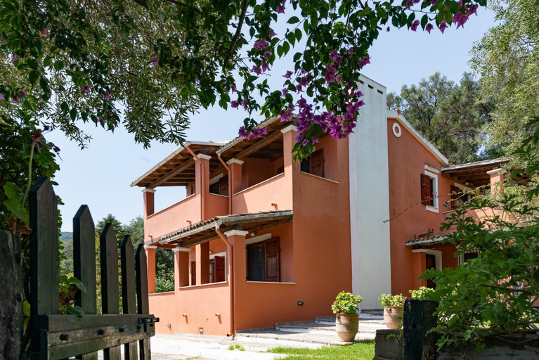 Room 5, Alisachni Apartments, Ionian Islands