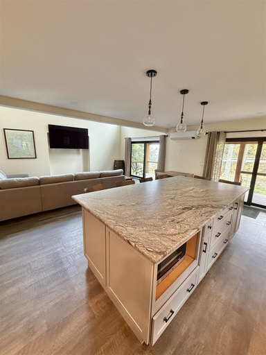 Interior 3, Northwest Eagle Nest Limit 9 3 Bedroom Home, Cumberland
