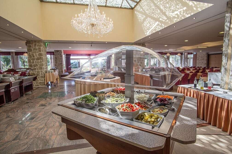 Food & Drinks 5, Hotel Palas