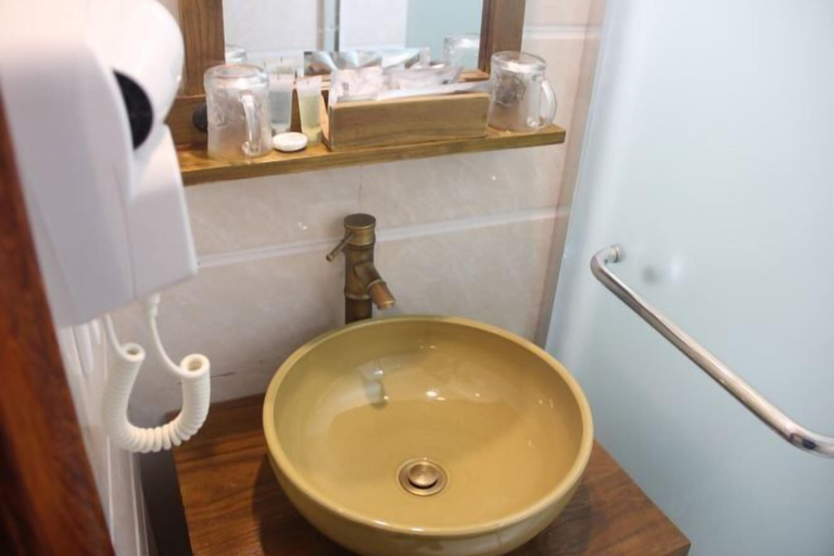 Bathroom 4, Moutain Jiuhua Jingxin Hotel, Chizhou