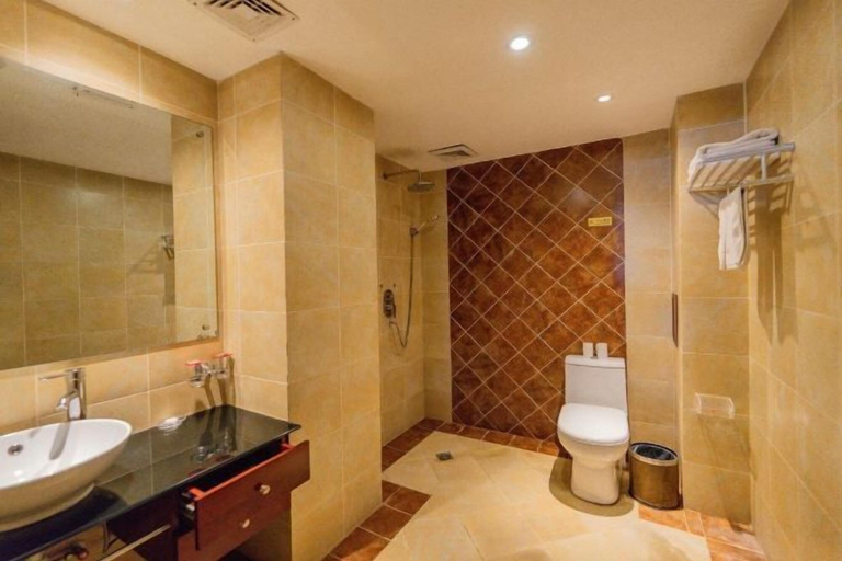 Bathroom 4, Kaiyue Hotel, Qujing