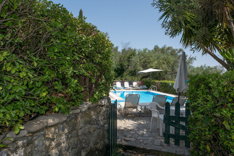 Room 4, Alisachni Apartments, Ionian Islands