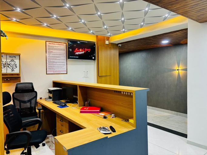 Business center, HOTEL HUNTER, Surat