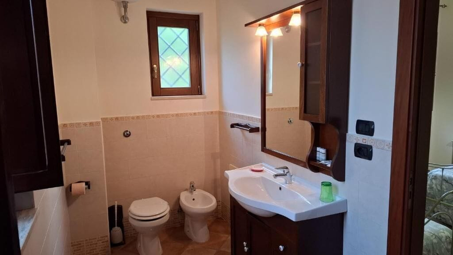 Bathroom 5, CAPOCANTO, Salerno