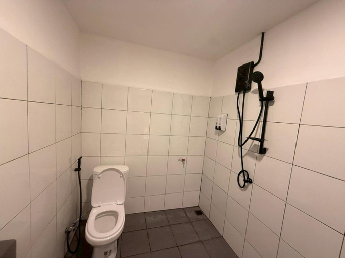 Bathroom 2, SUNZI BOUTIQUE HOSTEL, Batong