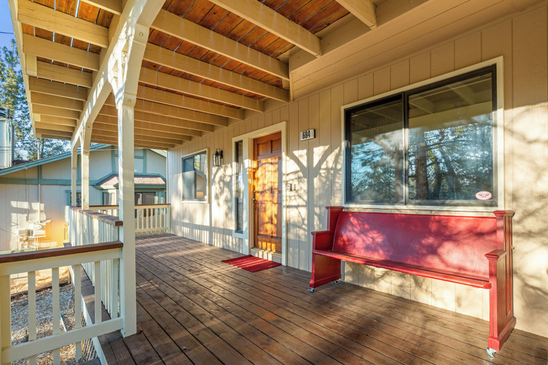 Terrace/patio 4, Beau Bear, San Bernardino