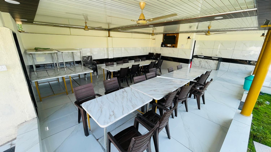 Food & Drinks 3, Devka Farm House, Daman