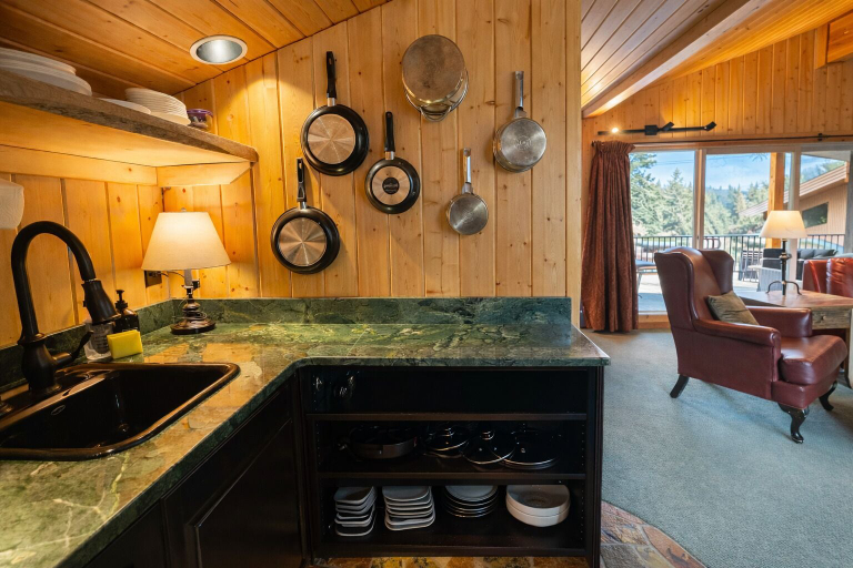 Interior 3, Riverside Loft Suite 1 Bedroom Home, Chelan