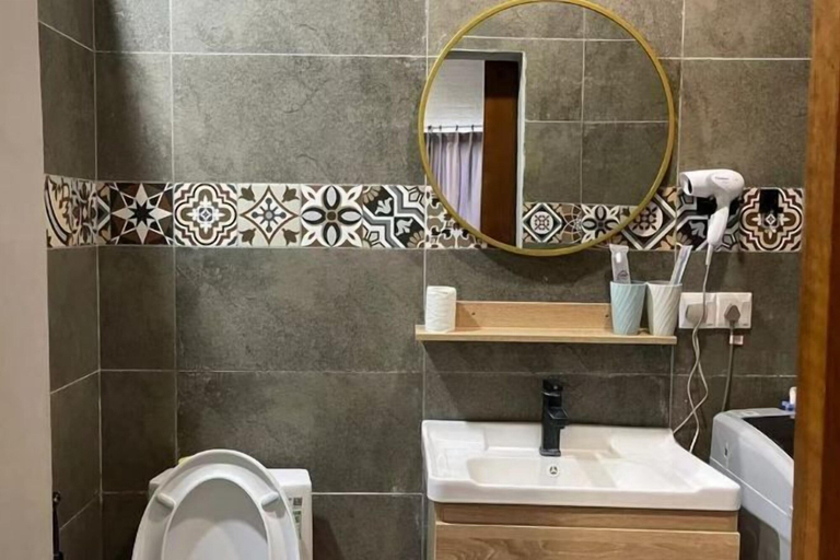 Bathroom 2, Buddy Station, Semporna