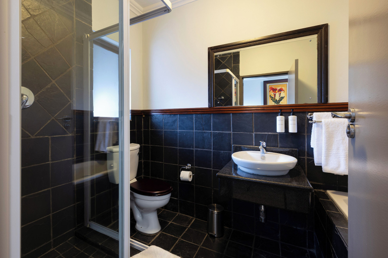 Bathroom 4, Basdenwood Hotel, City of Tshwane
