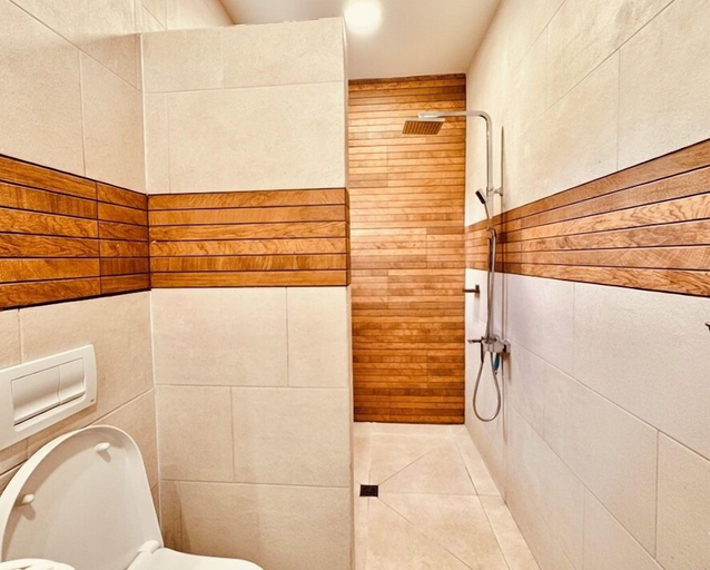 Bathroom 4, Six Pillars Resort, Bocas del Toro