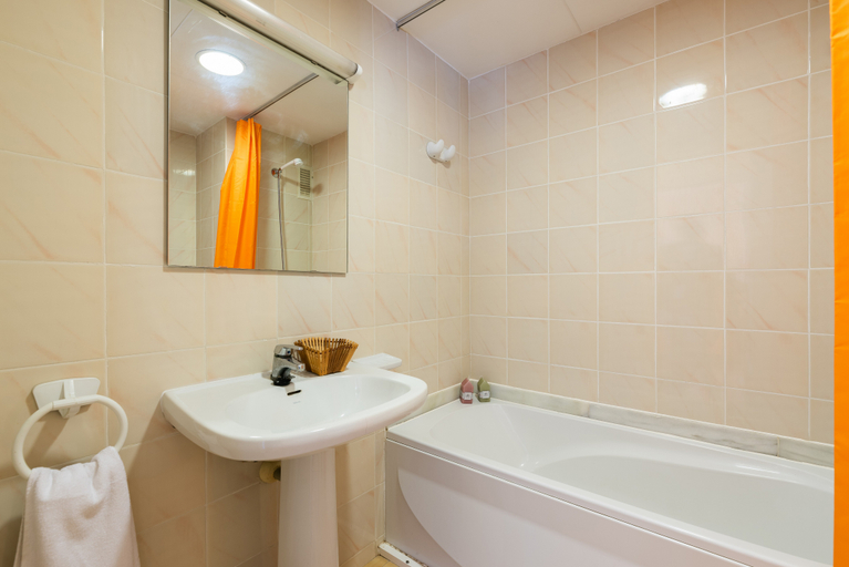 Bathroom 5, Apartamentos Pins Marina Cambrils, Tarragona