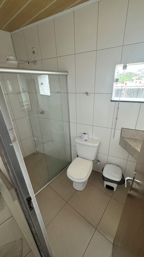 Bathroom 5, Hotel Hallas, Betim
