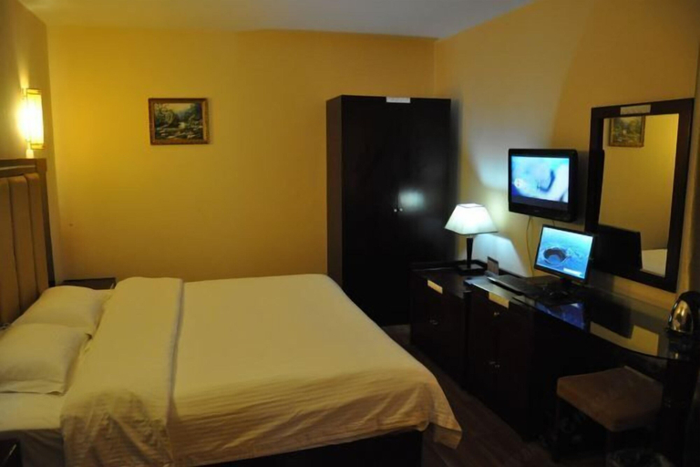 Bedroom 2, Zhuangyuan International Hotel, Ya'an