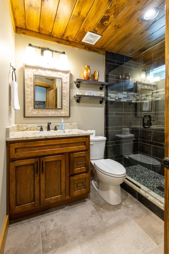 Bathroom 3, Campton 3040 KY-11, Wolfe