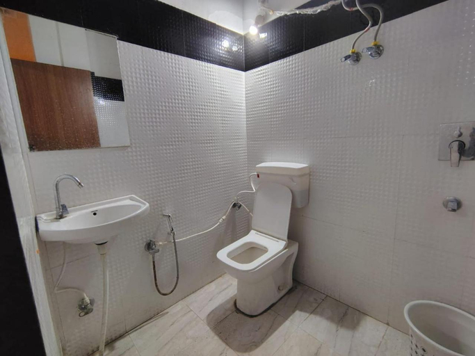 Bathroom, Hotel Shri Ram Palace, Jhalawar