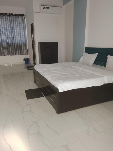 Bedroom 3, Hotel Krishna Rooms, Wardha