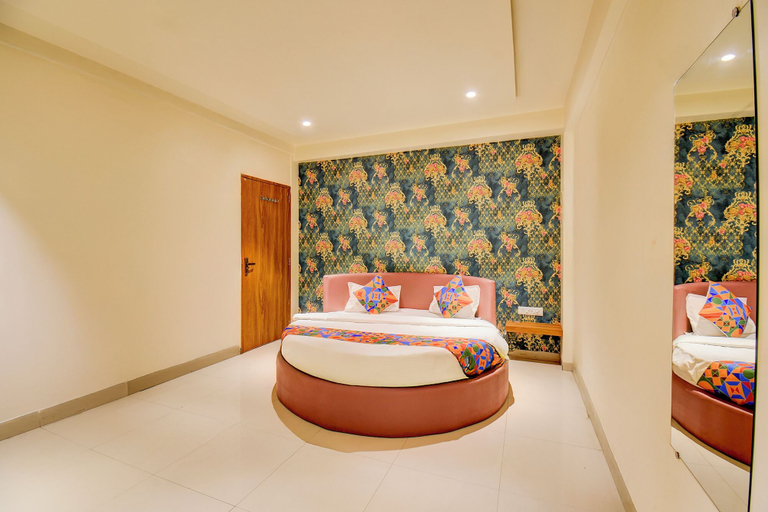 Room 4, Fabhotel Relax Inn Executive, Pune