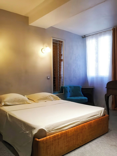 Room 4, La Rose du Château, Hautes-Pyrénées