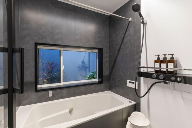 Bathroom, nabe cape, Misaki