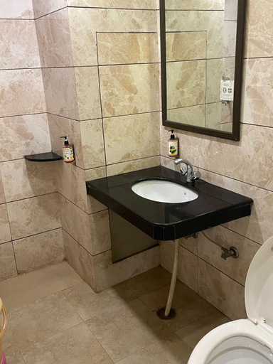 Bathroom 3, Itsy Hotels Solitaire, Ambala