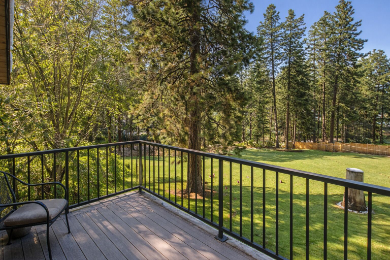 Property grounds 2, Riverside Loft Suite 1 Bedroom Home, Chelan