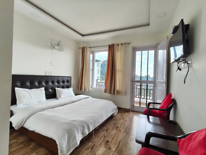 Bedroom 2, Gliders Inn- Curated by Sukhdev, Kangra