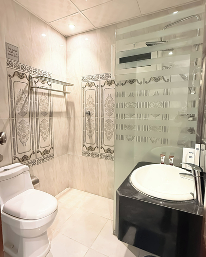 Bathroom 5, Dhikra Hotel, Taif