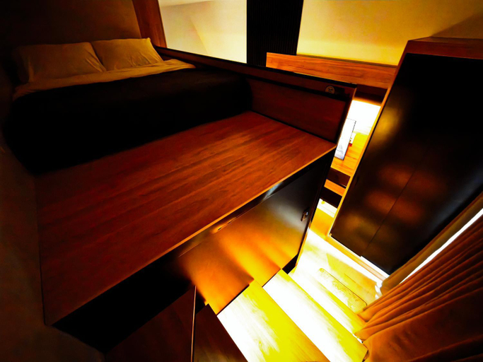 Others 5, Kozen at Azure North Pampanga, Bacolor