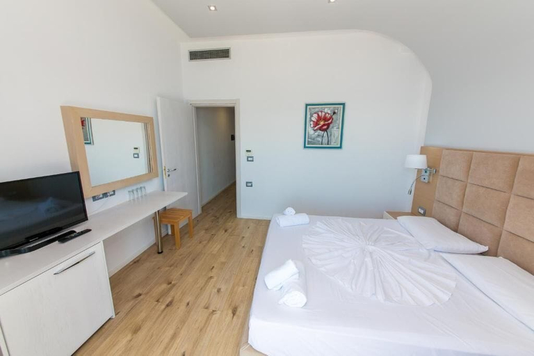 Bedroom 4, Hotel Saranda Palace, Sarandës