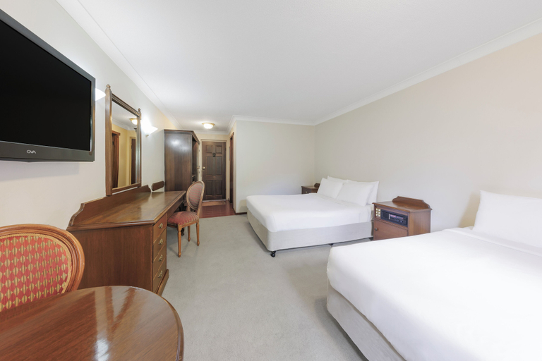 Bedroom 2, Elizabethan Lodge, Melbourne