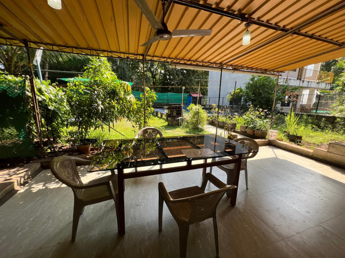 Garden 2, Beach Side Home Stay - Kihim, Raigarh